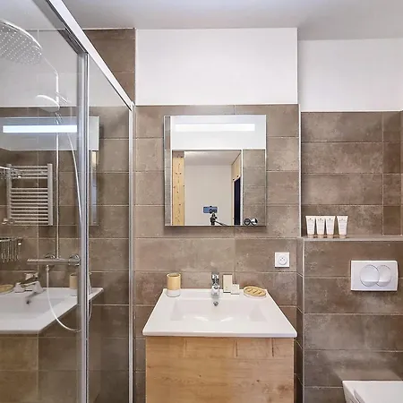 Cardena- Appartement- 8pers- Proche Centre דירה