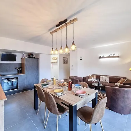 Cardena- Appartement- 8pers- Proche Centre דירה לה ג'ט